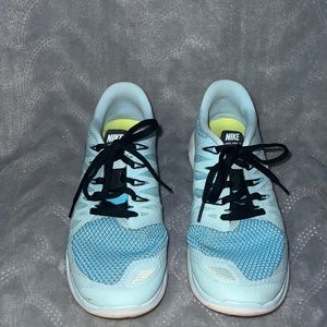 Nike Free Tennis Shoes